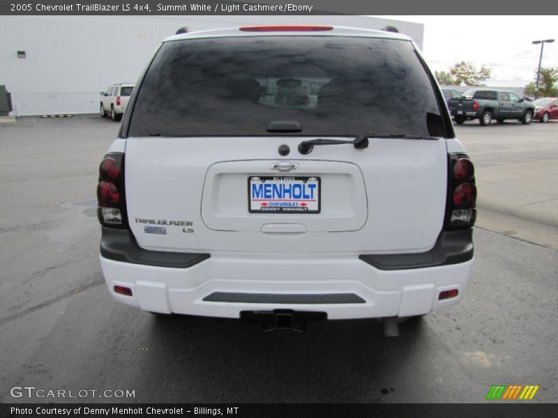 Summit White / Light Cashmere/Ebony 2005 Chevrolet TrailBlazer LS 4x4