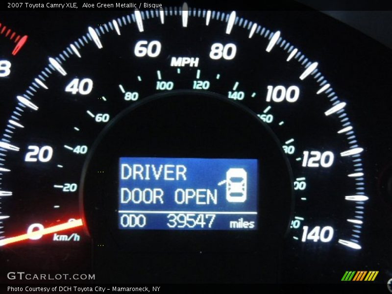 Aloe Green Metallic / Bisque 2007 Toyota Camry XLE