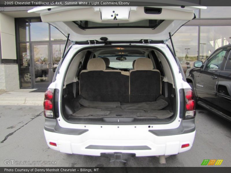 Summit White / Light Cashmere/Ebony 2005 Chevrolet TrailBlazer LS 4x4