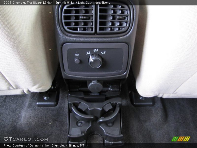 Summit White / Light Cashmere/Ebony 2005 Chevrolet TrailBlazer LS 4x4