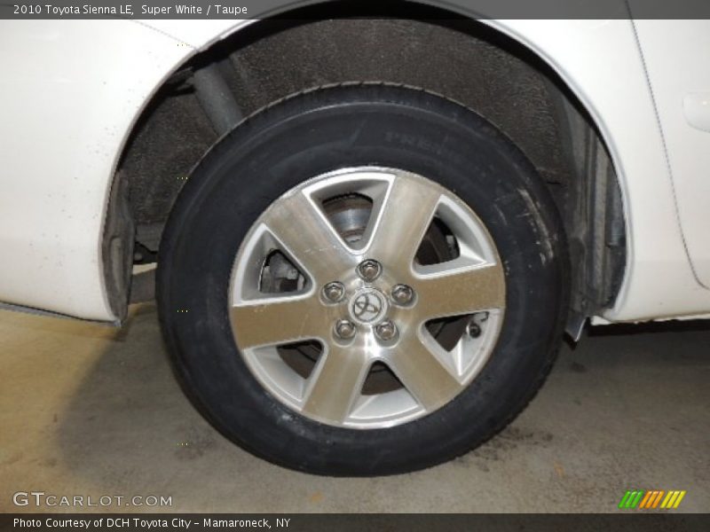 Super White / Taupe 2010 Toyota Sienna LE
