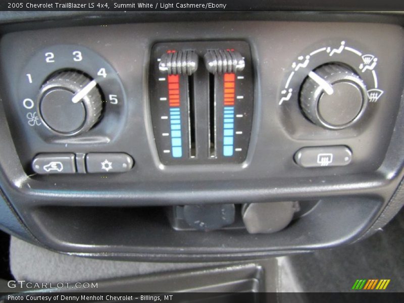 Summit White / Light Cashmere/Ebony 2005 Chevrolet TrailBlazer LS 4x4