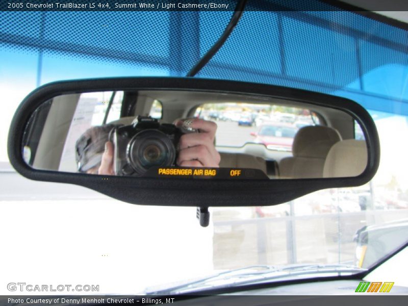 Summit White / Light Cashmere/Ebony 2005 Chevrolet TrailBlazer LS 4x4