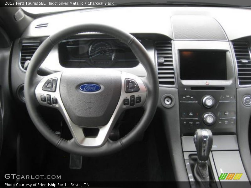 Dashboard of 2013 Taurus SEL