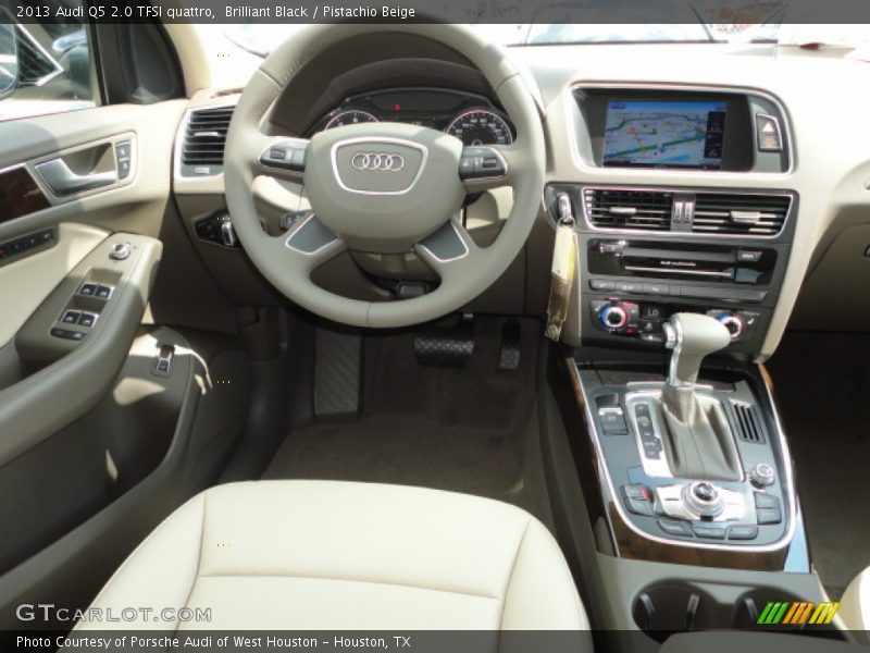 Dashboard of 2013 Q5 2.0 TFSI quattro