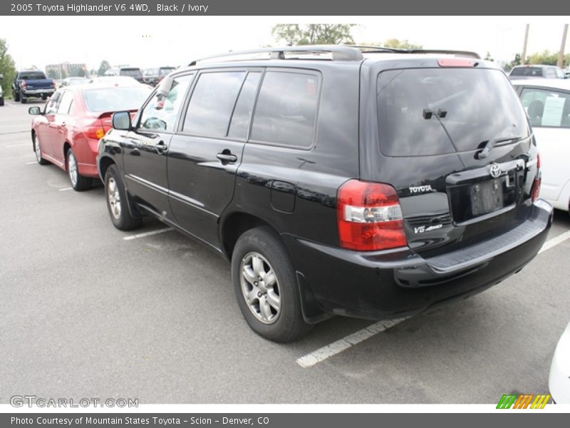 Black / Ivory 2005 Toyota Highlander V6 4WD