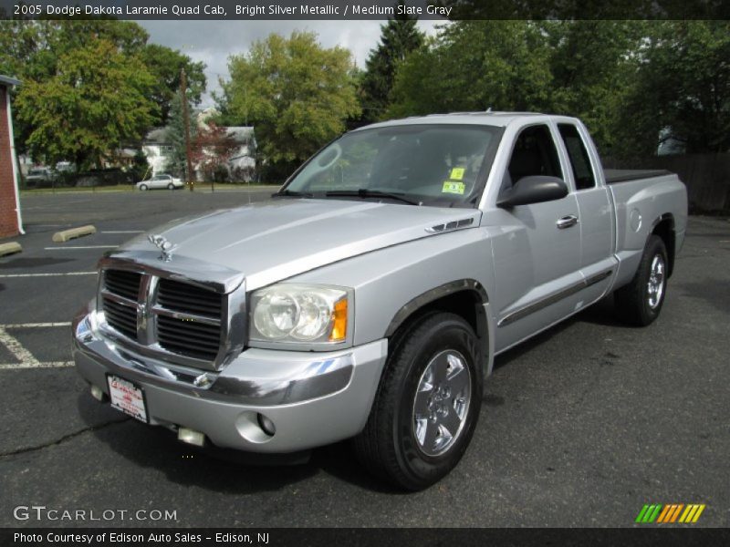 Front 3/4 View of 2005 Dakota Laramie Quad Cab