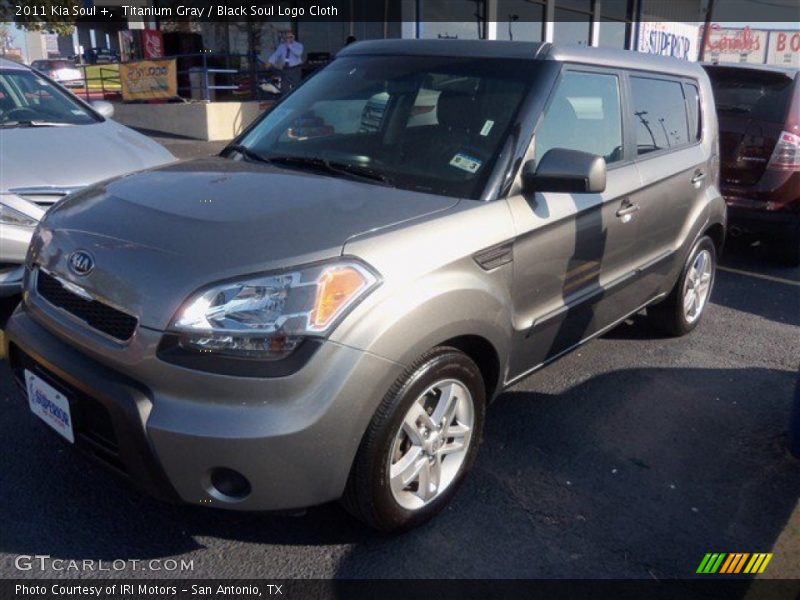 Titanium Gray / Black Soul Logo Cloth 2011 Kia Soul +