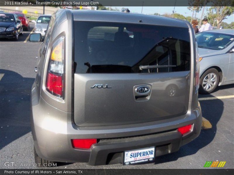 Titanium Gray / Black Soul Logo Cloth 2011 Kia Soul +