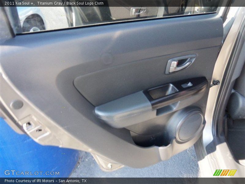 Titanium Gray / Black Soul Logo Cloth 2011 Kia Soul +