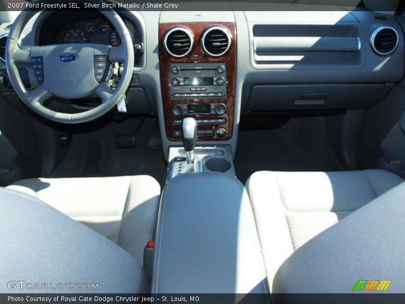 Silver Birch Metallic / Shale Grey 2007 Ford Freestyle SEL