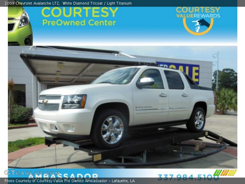 White Diamond Tricoat / Light Titanium 2009 Chevrolet Avalanche LTZ