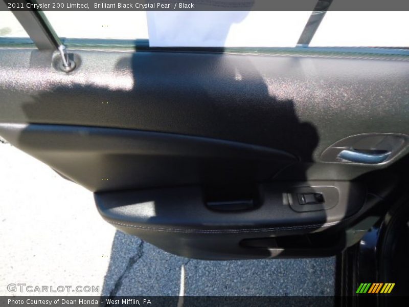 Brilliant Black Crystal Pearl / Black 2011 Chrysler 200 Limited