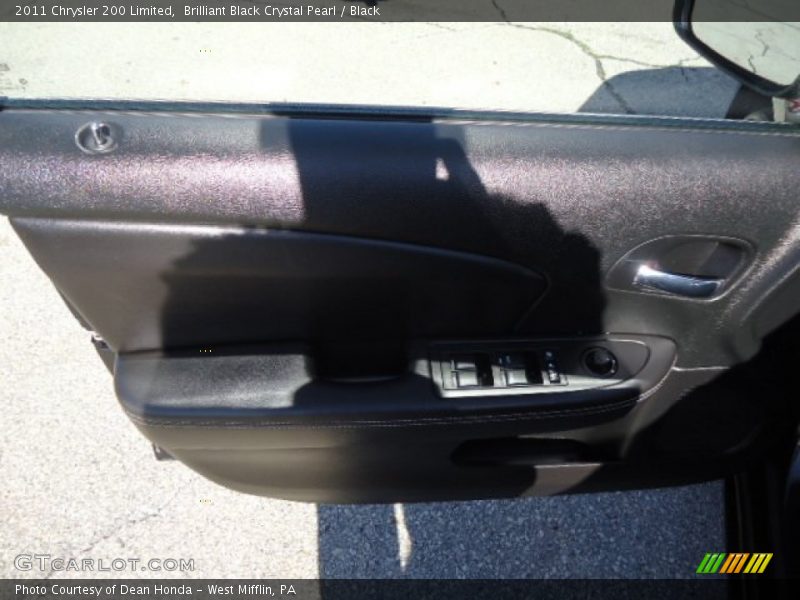 Brilliant Black Crystal Pearl / Black 2011 Chrysler 200 Limited