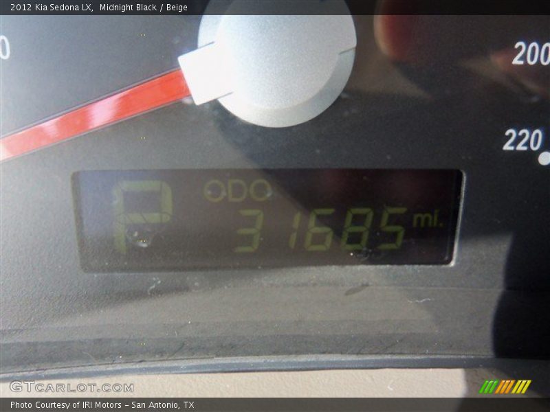 Midnight Black / Beige 2012 Kia Sedona LX