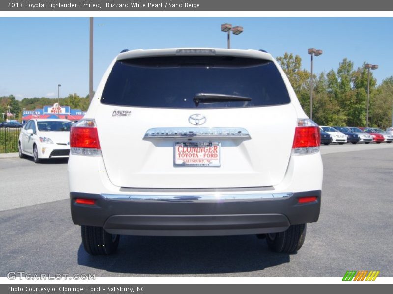Blizzard White Pearl / Sand Beige 2013 Toyota Highlander Limited