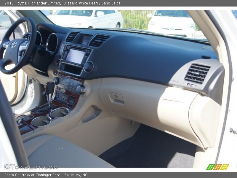 Blizzard White Pearl / Sand Beige 2013 Toyota Highlander Limited