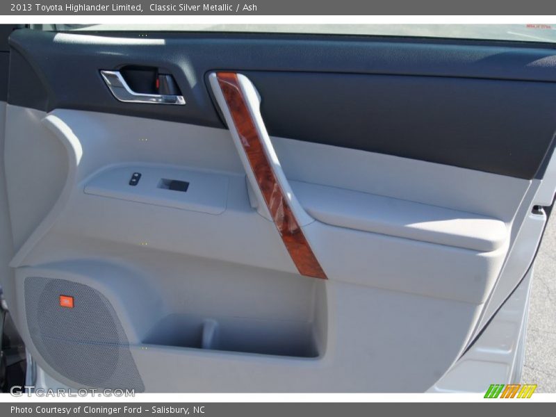 Classic Silver Metallic / Ash 2013 Toyota Highlander Limited