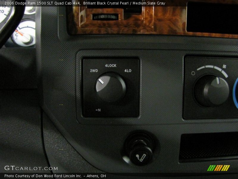 Brilliant Black Crystal Pearl / Medium Slate Gray 2006 Dodge Ram 1500 SLT Quad Cab 4x4