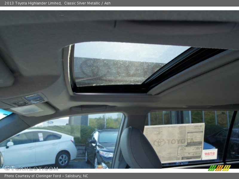 Classic Silver Metallic / Ash 2013 Toyota Highlander Limited
