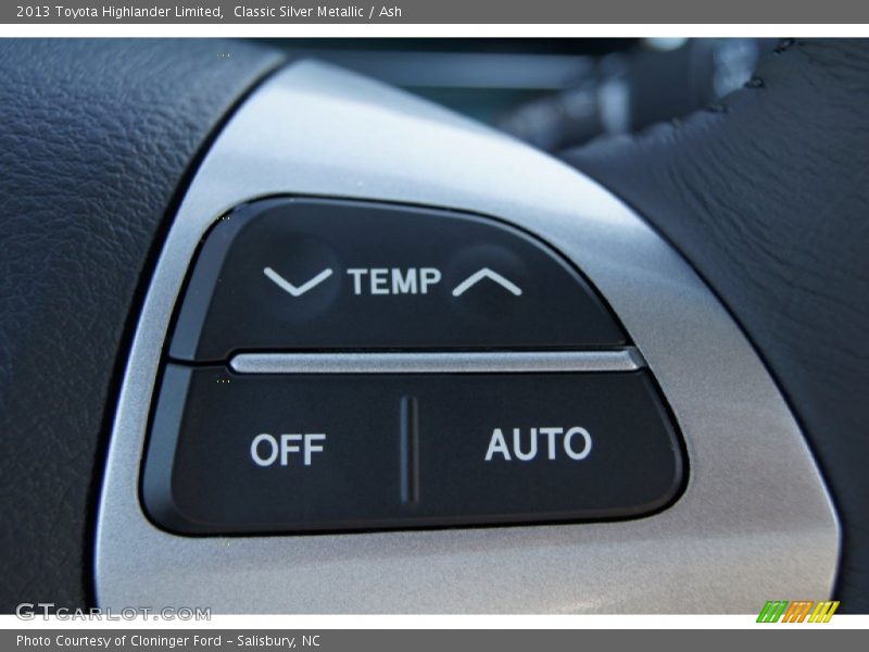 Classic Silver Metallic / Ash 2013 Toyota Highlander Limited