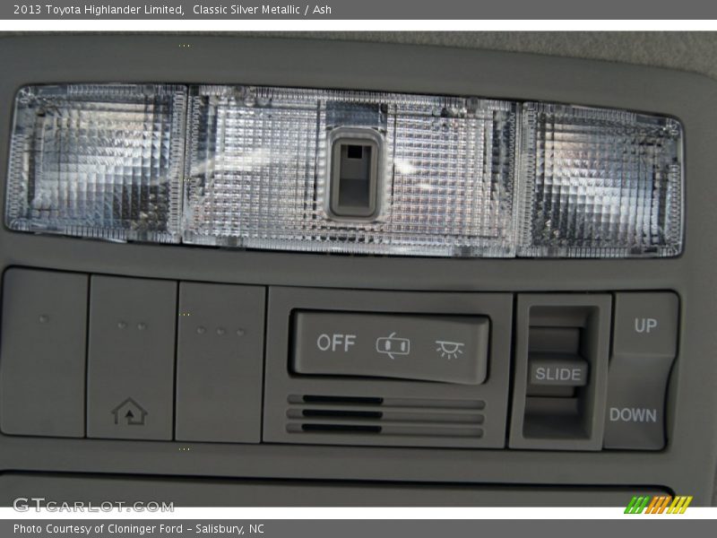 Classic Silver Metallic / Ash 2013 Toyota Highlander Limited