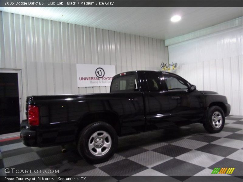 Black / Medium Slate Gray 2005 Dodge Dakota ST Club Cab