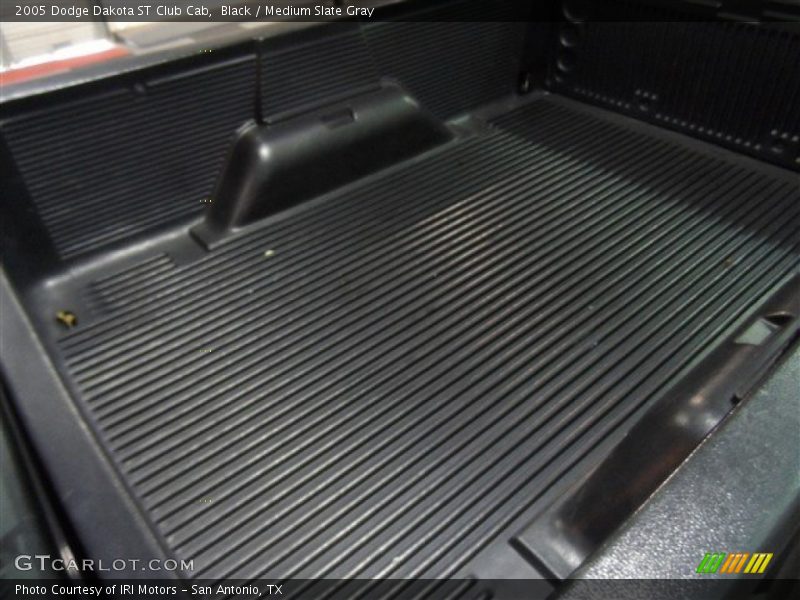 Black / Medium Slate Gray 2005 Dodge Dakota ST Club Cab