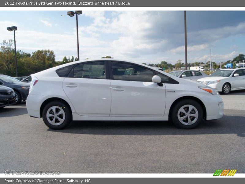 Blizzard White Pearl / Bisque 2012 Toyota Prius 3rd Gen Two Hybrid