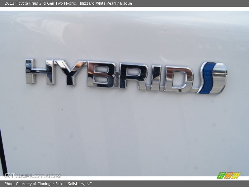 Blizzard White Pearl / Bisque 2012 Toyota Prius 3rd Gen Two Hybrid