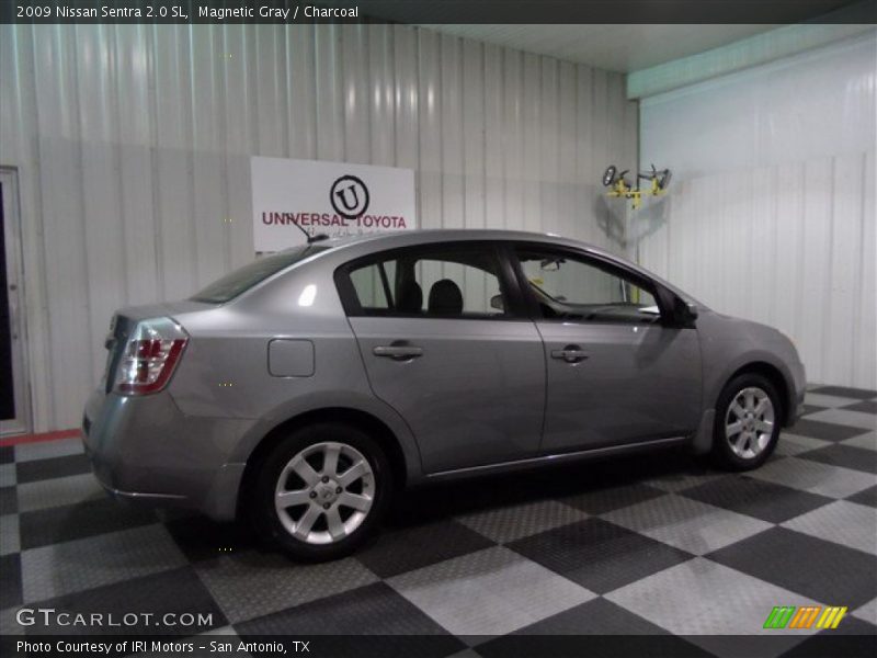 Magnetic Gray / Charcoal 2009 Nissan Sentra 2.0 SL