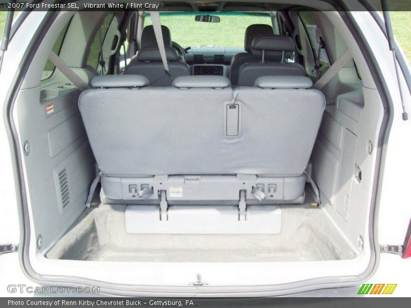 Vibrant White / Flint Gray 2007 Ford Freestar SEL
