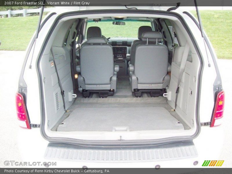 Vibrant White / Flint Gray 2007 Ford Freestar SEL