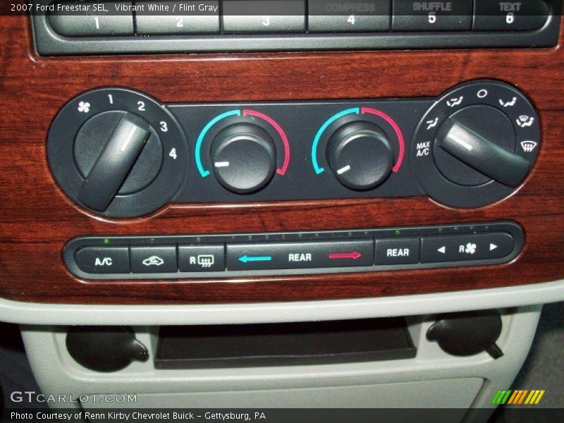 Vibrant White / Flint Gray 2007 Ford Freestar SEL