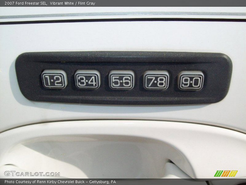 Vibrant White / Flint Gray 2007 Ford Freestar SEL