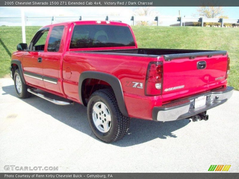 Victory Red / Dark Charcoal 2005 Chevrolet Silverado 1500 Z71 Extended Cab 4x4