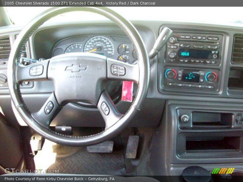 Victory Red / Dark Charcoal 2005 Chevrolet Silverado 1500 Z71 Extended Cab 4x4