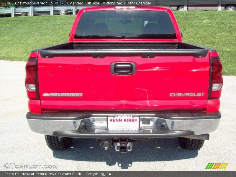 Victory Red / Dark Charcoal 2005 Chevrolet Silverado 1500 Z71 Extended Cab 4x4