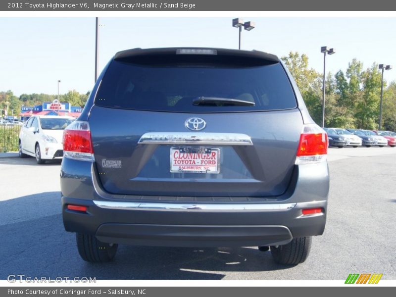 Magnetic Gray Metallic / Sand Beige 2012 Toyota Highlander V6
