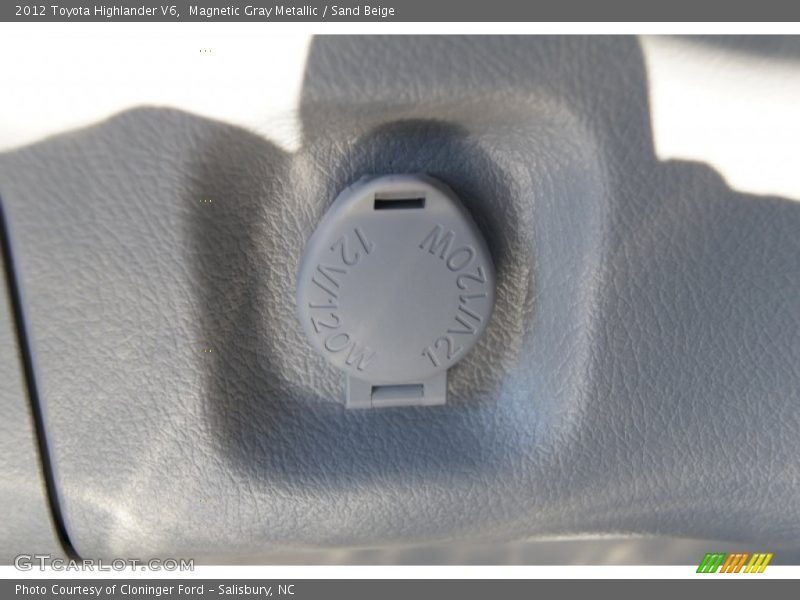 Magnetic Gray Metallic / Sand Beige 2012 Toyota Highlander V6