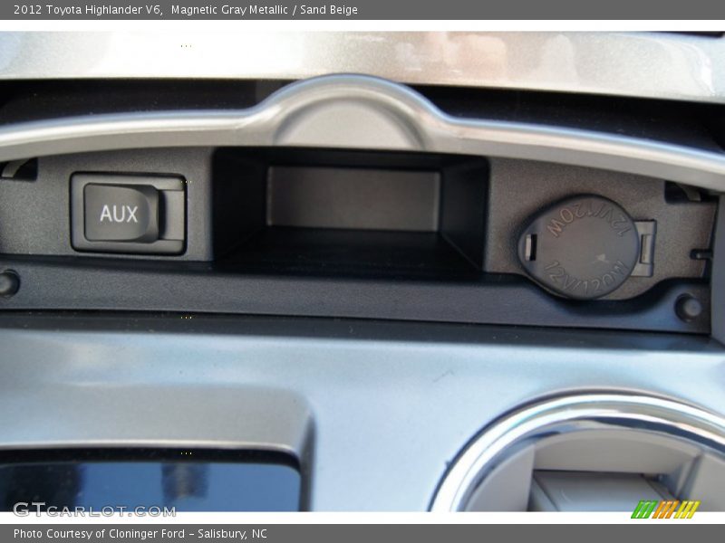 Magnetic Gray Metallic / Sand Beige 2012 Toyota Highlander V6