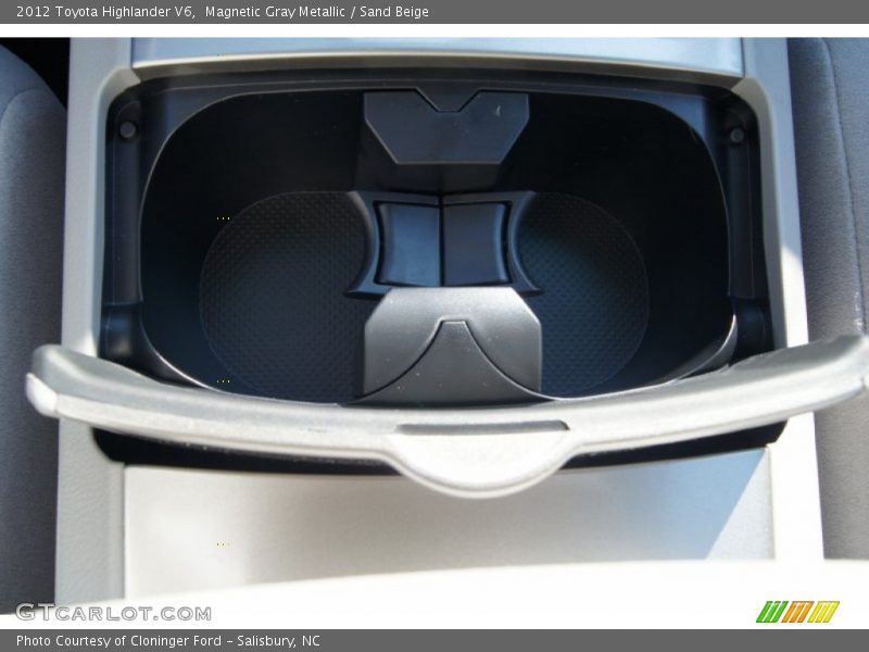 Magnetic Gray Metallic / Sand Beige 2012 Toyota Highlander V6