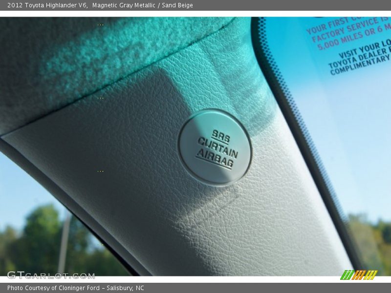 Magnetic Gray Metallic / Sand Beige 2012 Toyota Highlander V6