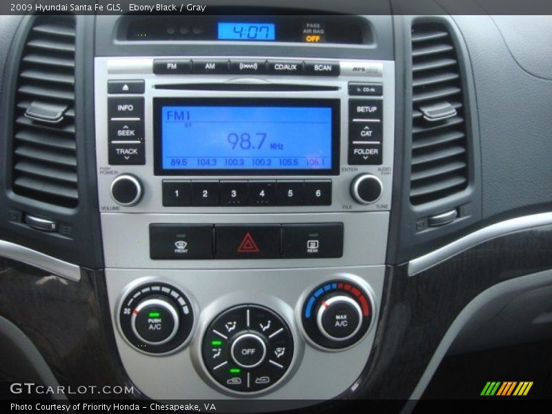 Ebony Black / Gray 2009 Hyundai Santa Fe GLS