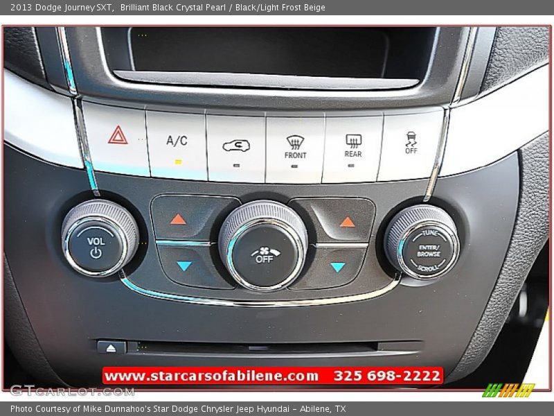 Brilliant Black Crystal Pearl / Black/Light Frost Beige 2013 Dodge Journey SXT