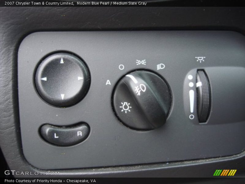 Modern Blue Pearl / Medium Slate Gray 2007 Chrysler Town & Country Limited