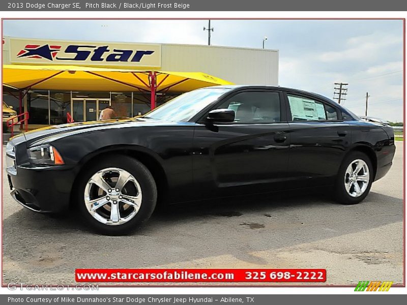 Pitch Black / Black/Light Frost Beige 2013 Dodge Charger SE