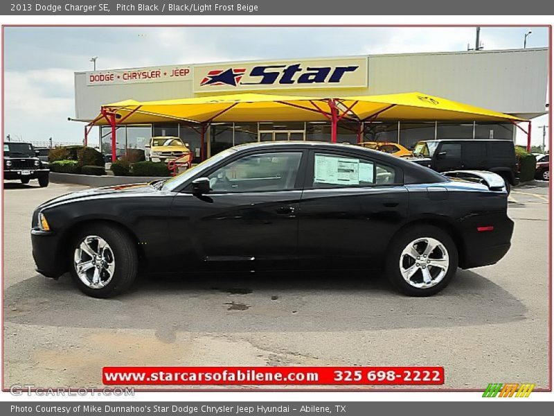 Pitch Black / Black/Light Frost Beige 2013 Dodge Charger SE