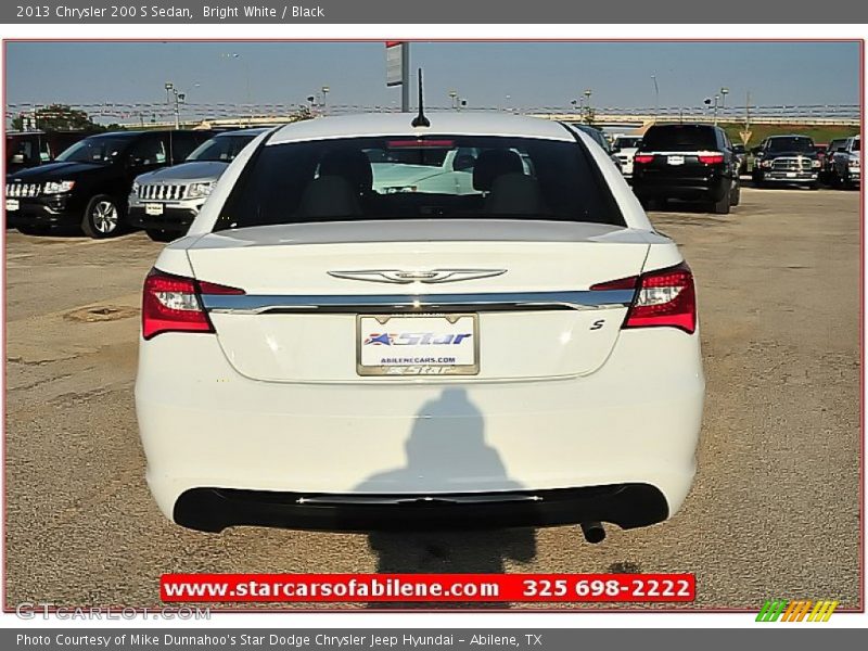 Bright White / Black 2013 Chrysler 200 S Sedan