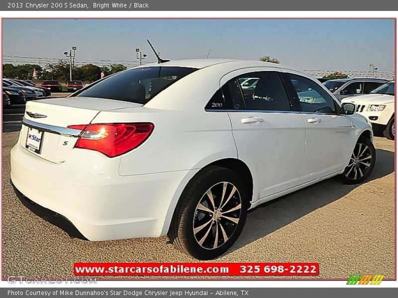 Bright White / Black 2013 Chrysler 200 S Sedan